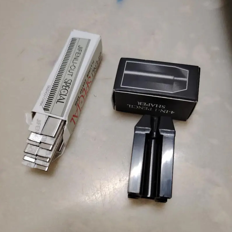 1 szt. Ostrzałka do brwi, trym – Eyebrow Razor Trimmer recenzja i cena
